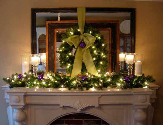 Ideas-for-Holiday-Mantels-71 (1)